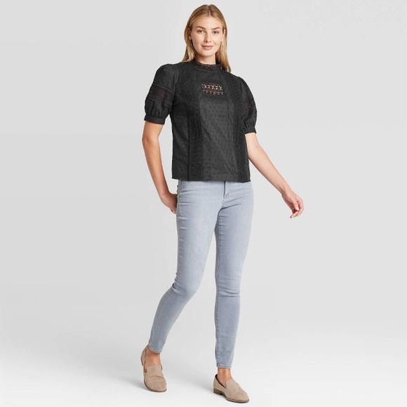 ‼️SALE‼️ UNIVERSAL THREAD 🎯 Gray Puff Sleeve Eyelet Blouse - Picture 9 of 10